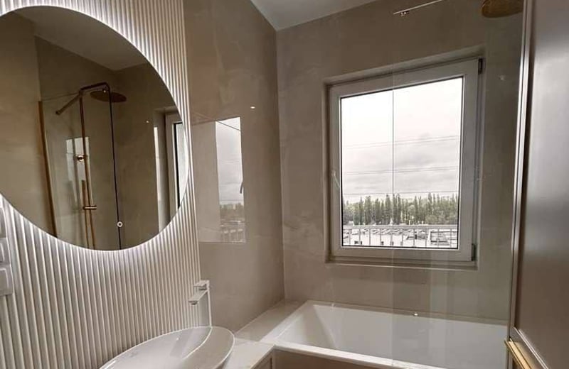 Alquiler de un moderno apartamento de 2 habitaciones, 32 m², Wola, Varsovia, Polonia